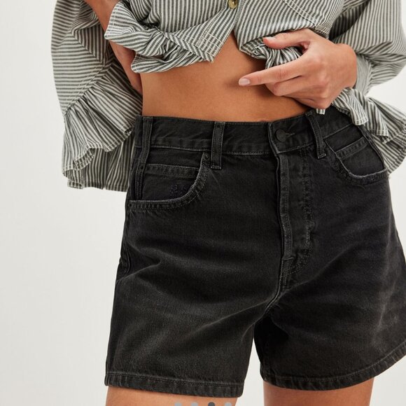 NWT Free People Tippi Denim Shorts in Slumber - Picture 2 of 5